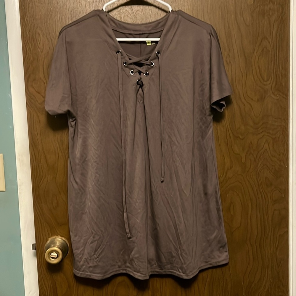Version brown shirt sleeved shirt size L